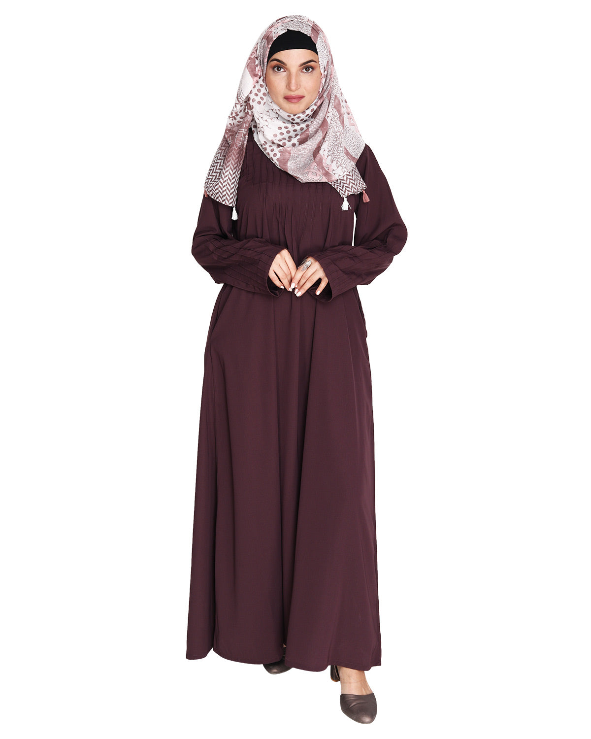 Sleek And Simple Abaya With Pintuck Detailing