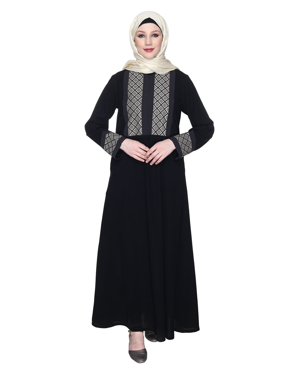 Magnificent Abaya With Gleaming Yolk And Sleeves Black