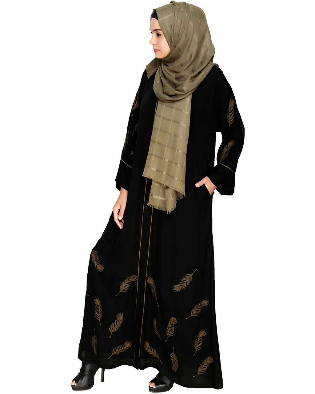 Feather Embroidered Deisgner Dubai Style Abaya Black