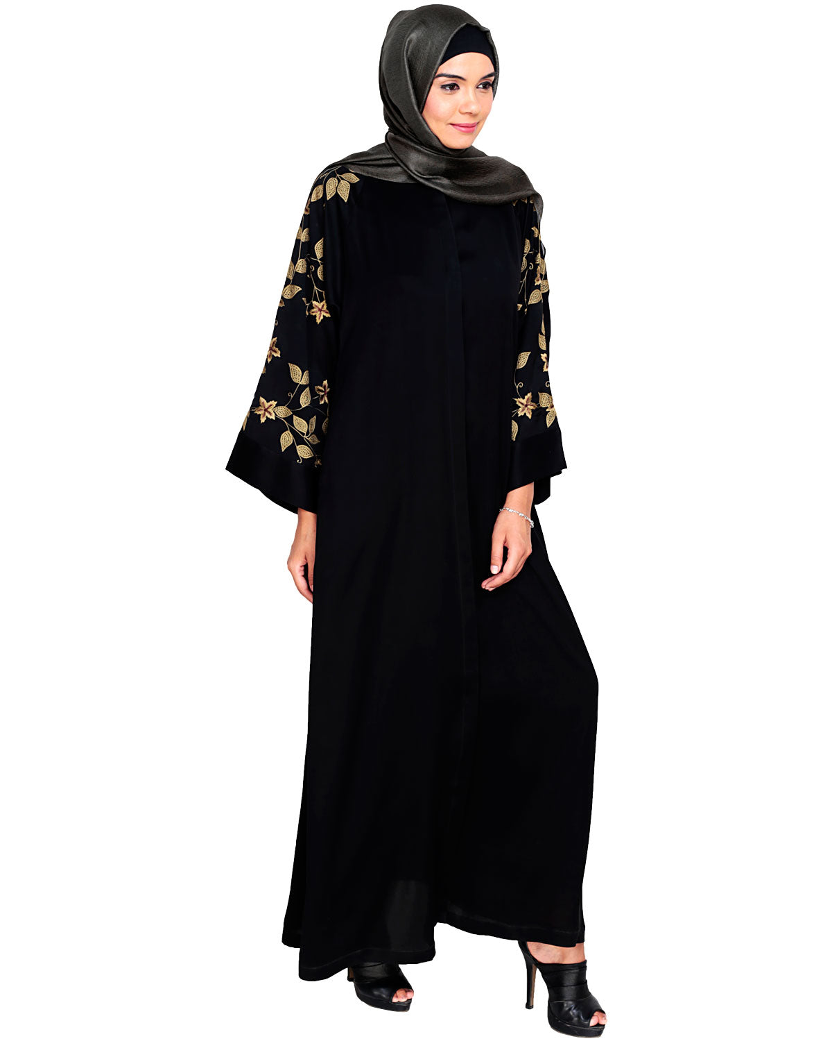 Alluring Floral Embroidery Dubai Style Abaya Black