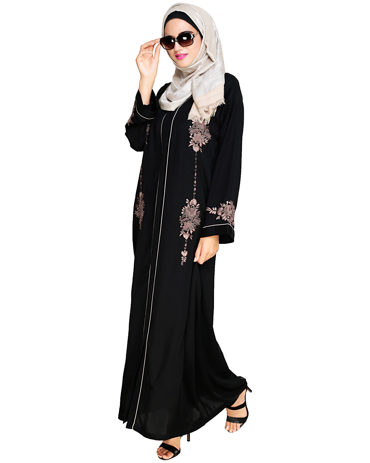 Appealing Floral Embroidery Dubai Style Abaya Black