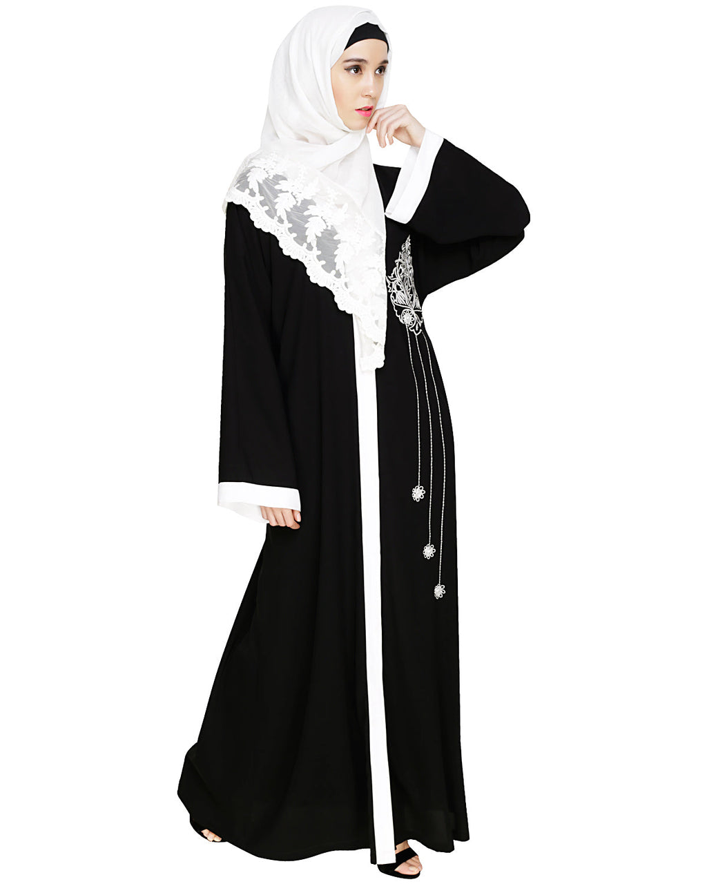 Contrast Embroidered Dubai Style Abaya Black