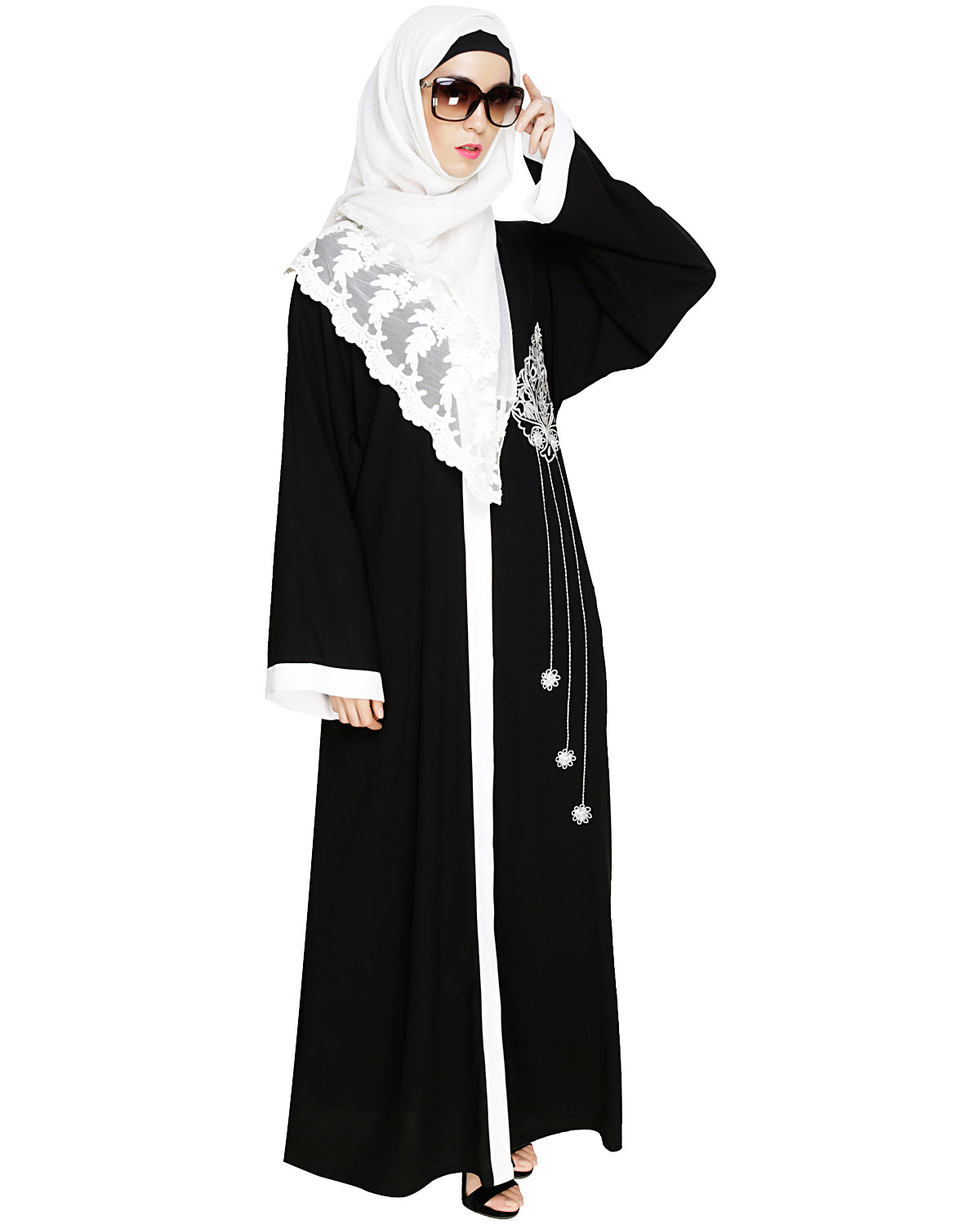 Contrast Embroidered Dubai Style Abaya Black