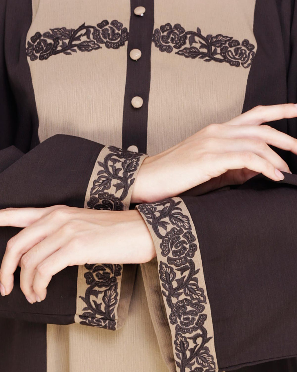 Panelled Dubai Style Abaya Brown