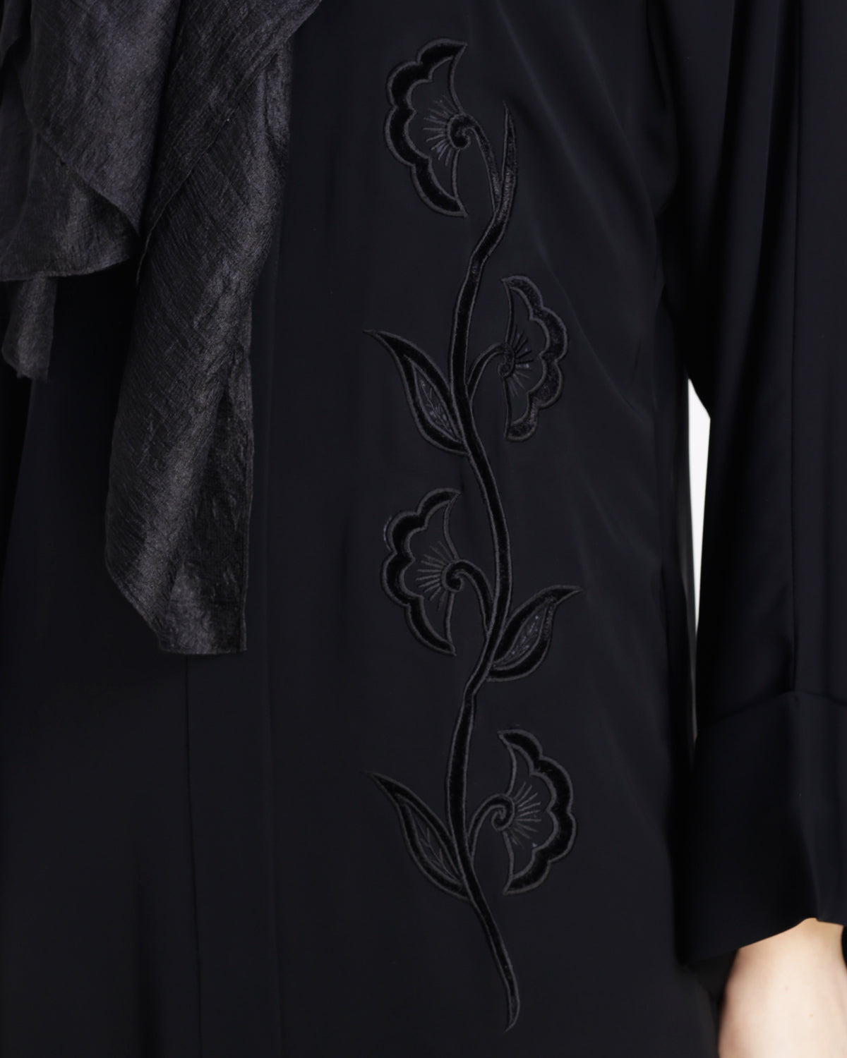 Exclusive Black Applique Dubai Style Abaya Black