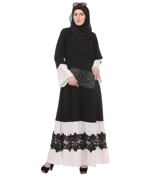 Closed black & white abaya with applique