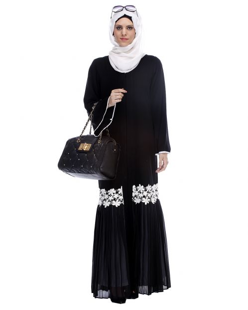 Black Pleated Abaya